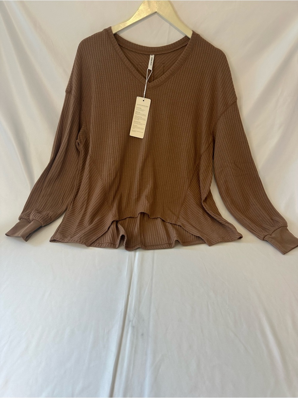 Waffle-Knit Ruffle Hem V-Neck Sweatshirt - Brown
